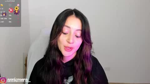Snapshot of anniemora_ chatting on 02-23-25, 02:29 Annie online show from 02-23-25, 02:29