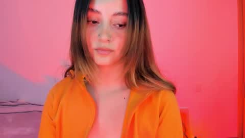 Annie online show from 11-28-25, 01:41