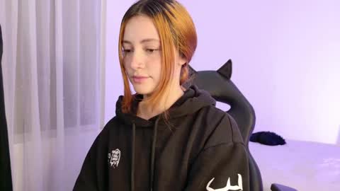 Annie online show from 04-08-26, 02:11