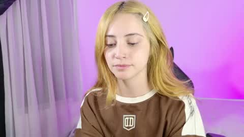 Annie online show from 04-29-26, 02:59