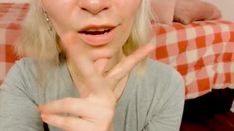 annietinky online show from 09-18-25, 02:35