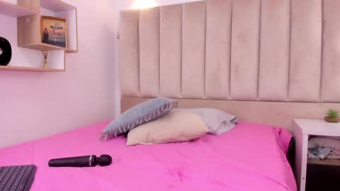 Annie Queen online show from 12-04-24, 08:56