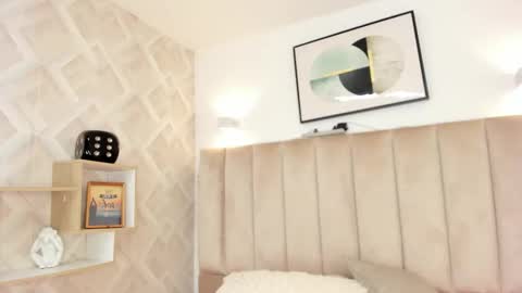 Annie Queen online show from 02-05-26, 04:17