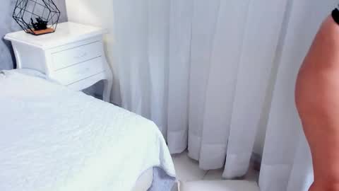 Snapshot of anniie_watson chatting on 03-05-25, 02:12 ANNIE online show from 03-05-25, 02:12