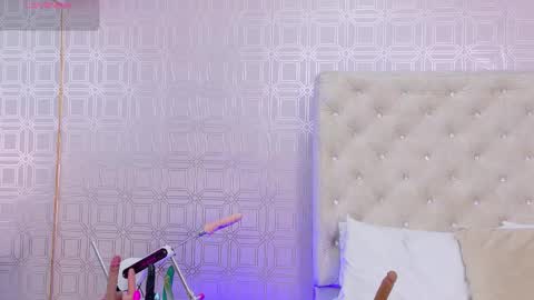 Snapshot of anniieleonhart chatting on 10-07-25, 07:55 Anniieleonhart online show from 10-07-25, 07:55