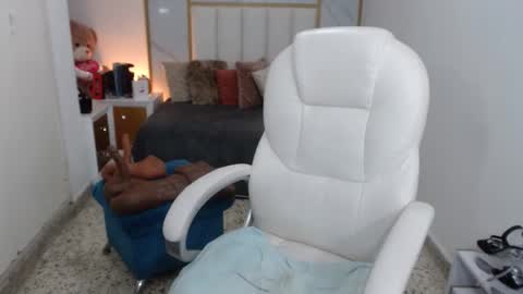 Snapshot of annita_cooper_ chatting on 01-22-25, 04:23 anna online show from 01-22-25, 04:23