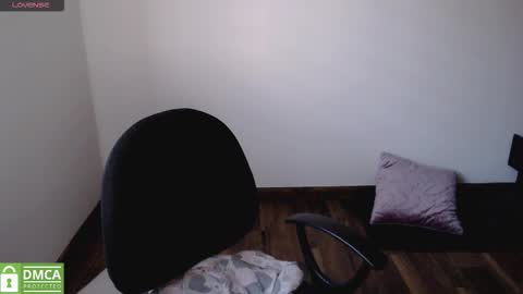 Snapshot of annittaprincess chatting on 10-21-25, 09:59 Gaby 3 online show from 10-21-25, 09:59