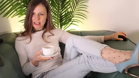 Snapshot of annittastar chatting on 03-05-26, 02:40 annittastar online show from 03-05-26, 02:40