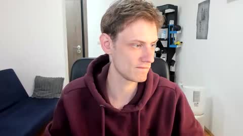    online show from 10-02-25, 01:18