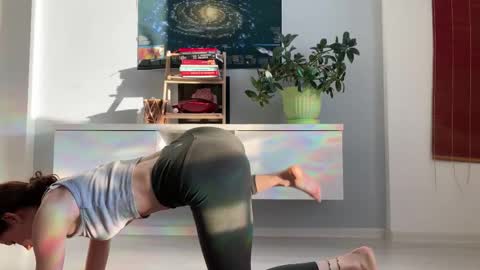 Snapshot of anntics_ chatting on 09-12-25, 03:28 N antics online show from 09-12-25, 03:28