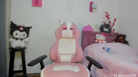 SOFIA INDEPENDENT MODEL online show from 01-10-25, 06:20