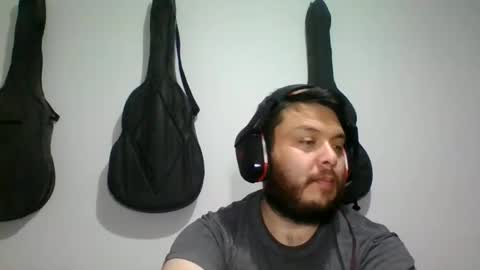 Snapshot of annubixxx69 chatting on 10-08-25, 04:43 lion kennedy independent model moderator online show from 10-08-25, 04:43