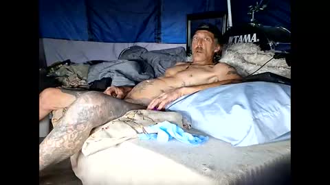 Snapshot of annunakispawn chatting on 11-01-25, 01:02 Annunaki Spawn online show from 11-01-25, 01:02