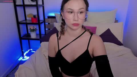 Anna online show from 12-04-24, 04:43