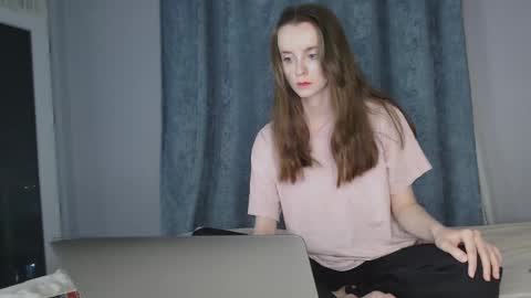 Snapshot of anny_meow chatting on 02-04-25, 09:10 Ann  My current schedule is below  online show from 02-04-25, 09:10