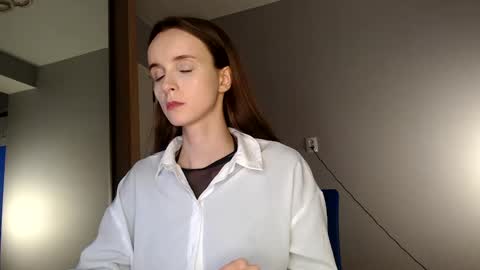 Snapshot of anny_meow chatting on 02-21-25, 03:32 Ann  My current schedule is below  online show from 02-21-25, 03:32