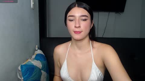 Snapshot of anny_naf chatting on 09-19-25, 02:40 Anny online show from 09-19-25, 02:40