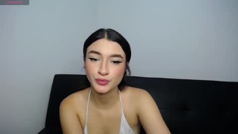 Snapshot of anny_naf chatting on 11-27-25, 05:37 Anny online show from 11-27-25, 05:37