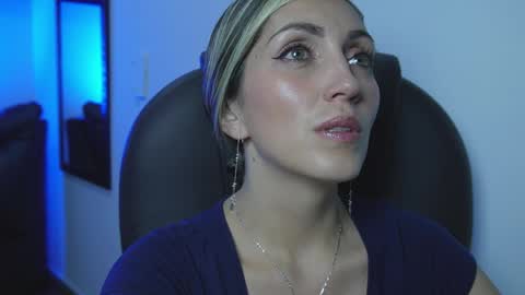 Anny online show from 04-25-26, 11:57