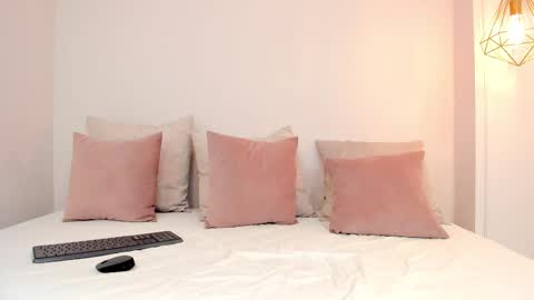 Snapshot of anny_taylorr_ chatting on 03-05-25, 07:49 Anny online show from 03-05-25, 07:49