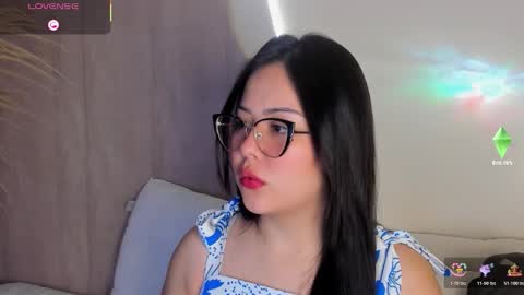 A N N Y E  online show from 11-14-25, 12:37