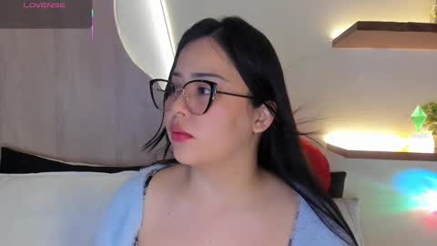 A N N Y E  online show from 11-15-25, 12:02