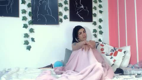 Snapshot of annyevans_ chatting on 11-22-25, 03:11 online show from 11-22-25, 03:11