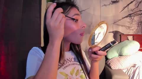 Snapshot of annyluna1 chatting on 12-15-25, 11:42 Annyluna online show from 12-15-25, 11:42