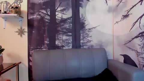 Annyluna online show from 06-17-26, 05:14