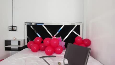 Anny online show from 02-20-25, 07:52