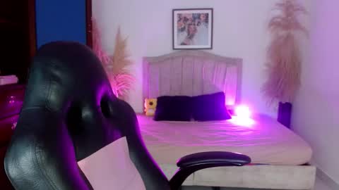 annyrusso online show from 02-09-26, 04:55