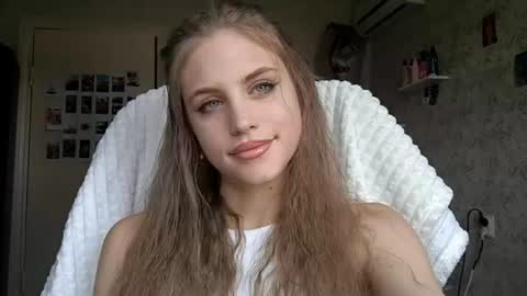 AnnySunshinee online show from 07-09-26, 07:34
