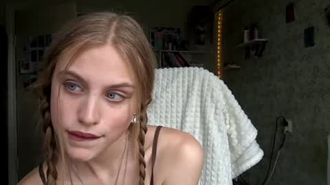 AnnySunshinee online show from 07-17-26, 10:11
