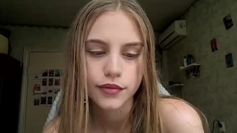 AnnySunshinee online show from 07-21-26, 08:38