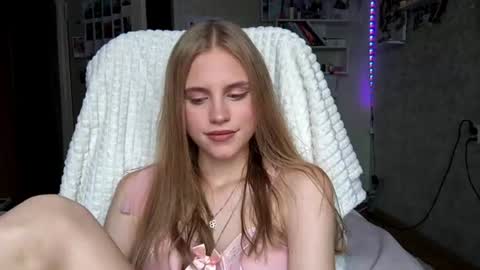 AnnySunshinee online show from 07-25-26, 12:47