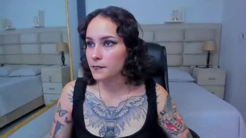 AnnyT online show from 10-13-25, 08:53