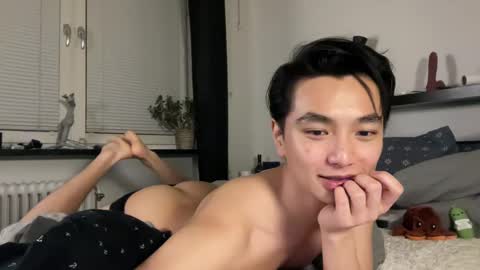 Snapshot of anokibaby chatting on 12-21-24, 04:09 asiantwinkboy online show from 12-21-24, 04:09