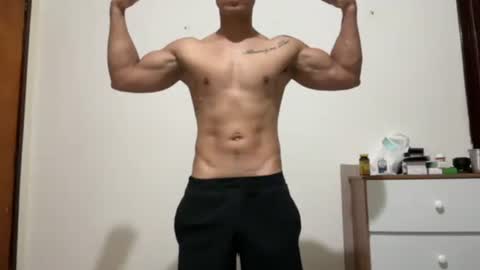 Snapshot of anonheatm chatting on 11-18-25, 10:14 anonheatm online show from 11-18-25, 10:14