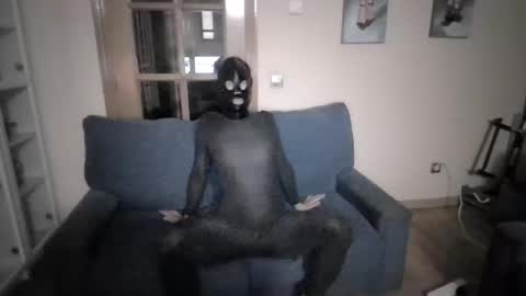 Snapshot of anonimvs chatting on 04-15-26, 11:27 Anonimvs online show from 04-15-26, 11:27