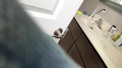 Snapshot of anonomousloser chatting on 11-11-25, 06:08 anonomousloser online show from 11-11-25, 06:08