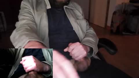 Snapshot of anontraveller chatting on 11-25-25, 06:08 anontraveller online show from 11-25-25, 06:08