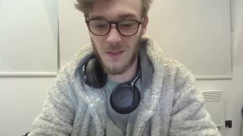 Snapshot of anonymousstoner58 chatting on 02-28-25, 04:10 anonymousstoner58 online show from 02-28-25, 04:10