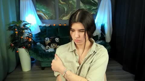 Snapshot of anoradark chatting on 10-10-25, 06:40 Anora online show from 10-10-25, 06:40