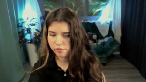 Snapshot of anoradark chatting on 10-15-25, 08:31 Anora online show from 10-15-25, 08:31