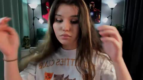 Snapshot of anoradark chatting on 11-21-25, 12:43 Anora online show from 11-21-25, 12:43