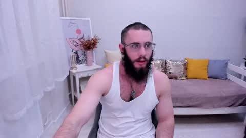 Snapshot of ant_power chatting on 12-04-25, 10:07 Ant online show from 12-04-25, 10:07