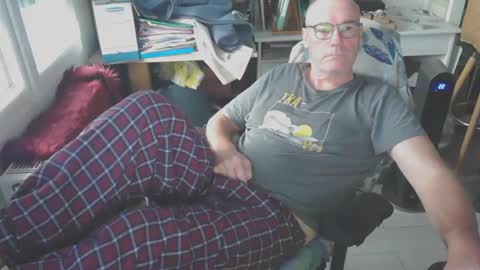 Snapshot of antares590 chatting on 03-12-25, 02:23 antares590 online show from 03-12-25, 02:23