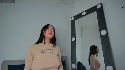 Anthonella online show from 03-31-26, 03:08