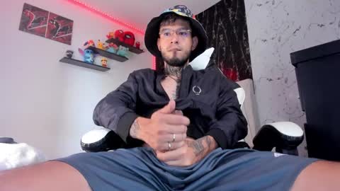 Anthony and Nick online show from 10-01-25, 12:33