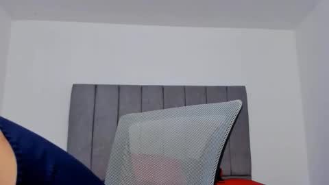 Adonys Creeb online show from 12-15-25, 05:44